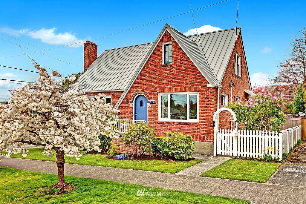 4510 Southwest Lander Street Seattle, WA 98116 - Photo 25 of 25 Gallery Image 25