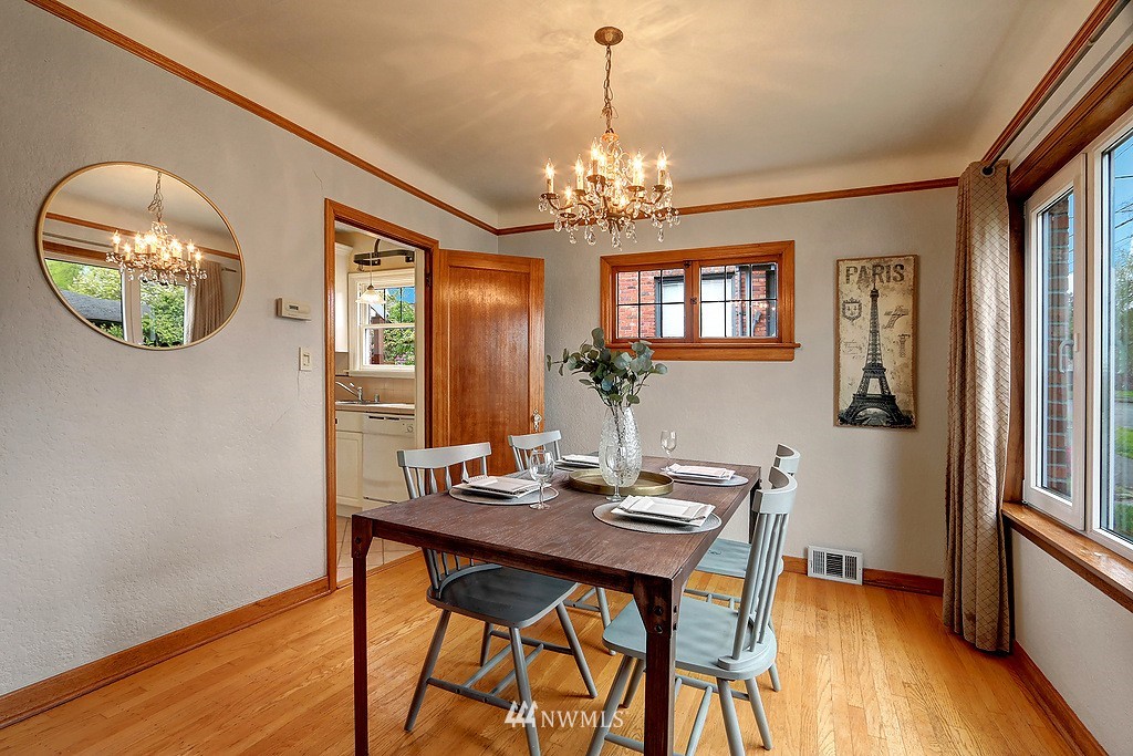 4510 Southwest Lander Street Seattle, WA 98116 - Photo 5 of 25 Gallery Image 5
