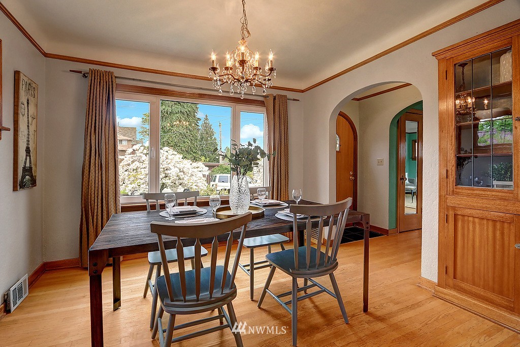 4510 Southwest Lander Street Seattle, WA 98116 - Photo 6 of 25 Gallery Image 6