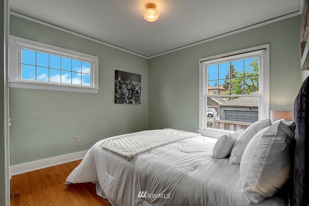 4510 Southwest Lander Street Seattle, WA 98116 - Photo 8 of 25 Gallery Image 8