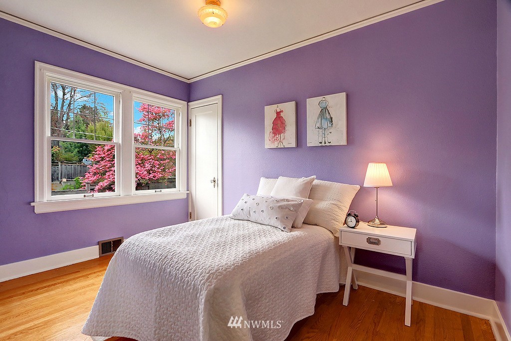 4510 Southwest Lander Street Seattle, WA 98116 - Photo 10 of 25 Gallery Image 10