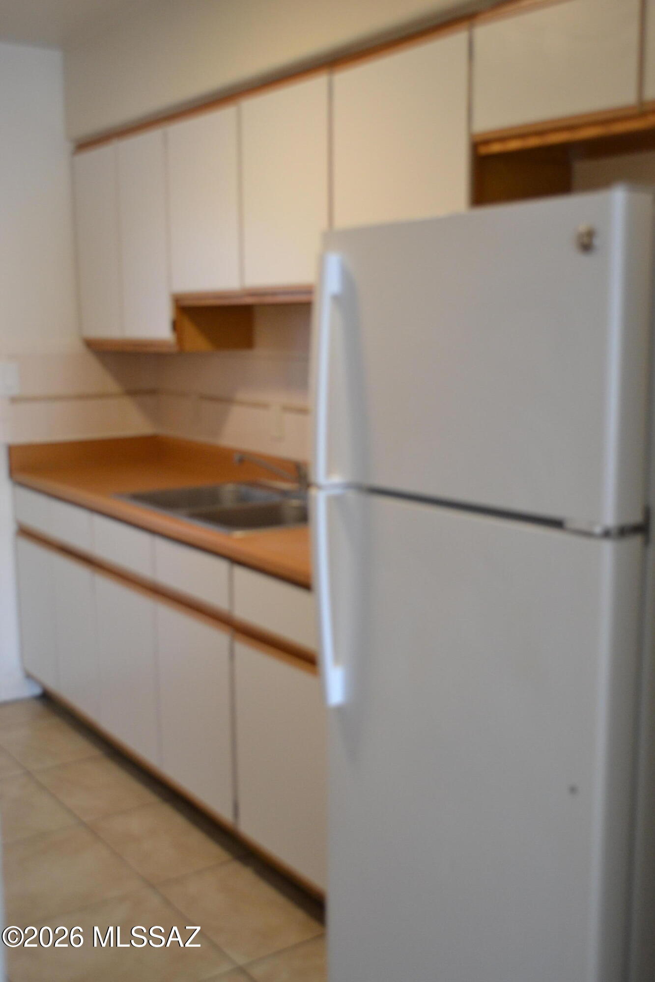 137 West Macarthur Street, Unit B2 Tucson, AZ 85714 - Photo 7 of 15 DSC_0597