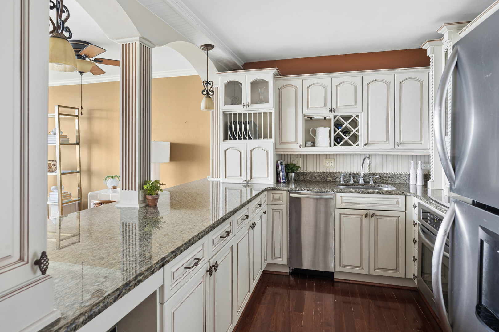 5445 North Sheridan Road, Unit 2008 Chicago, IL 60640 - Photo 9 of 16 Gallery Image 9