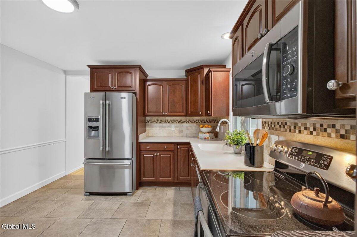 3966 Consaul Road Niskayuna, NY 12304 - Photo 21 of 56 33-037_IMG_4682