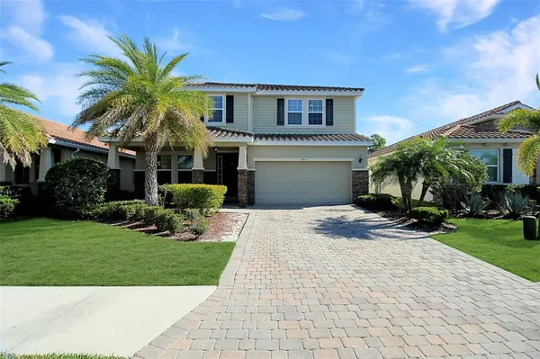 $3,950 | 2914 Esmeralda Drive, Sarasota, FL 34243