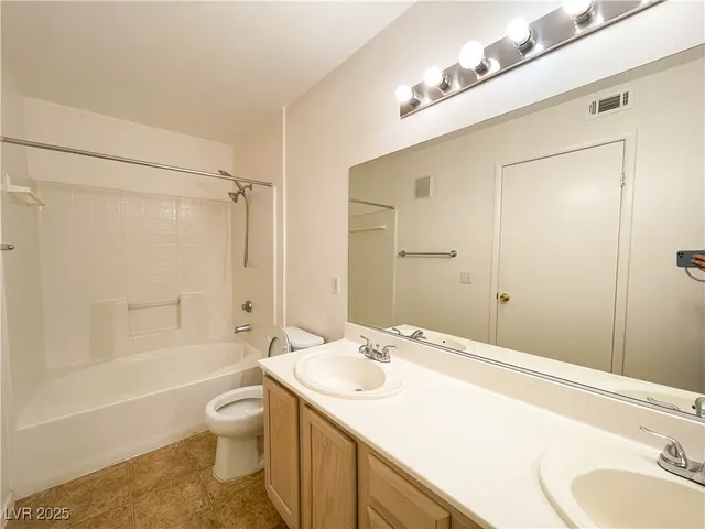 $1,300 | 3065 Casey Drive, Unit 201, Las Vegas, NV 89120