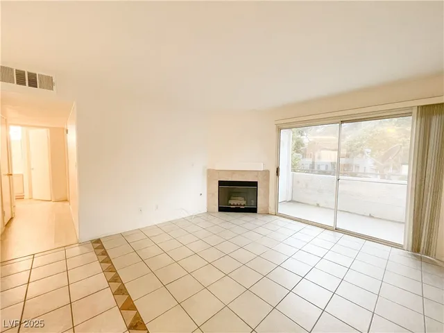 $1,300 | 3065 Casey Drive, Unit 201, Las Vegas, NV 89120