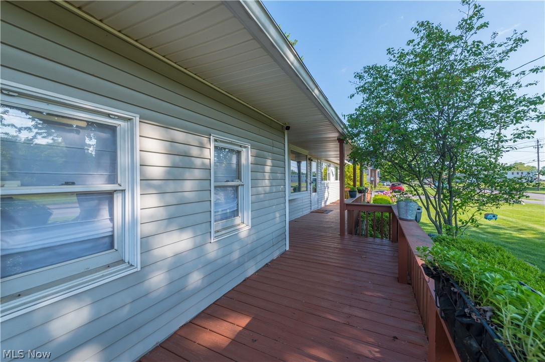 700 Harris Road Sheffield Lake, OH 44054 - Photo 5 of 49