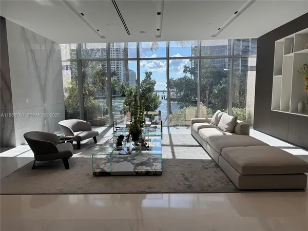 $13,950 | 300 Biscayne Blvd Way, Unit 3805W, Miami, FL 33131