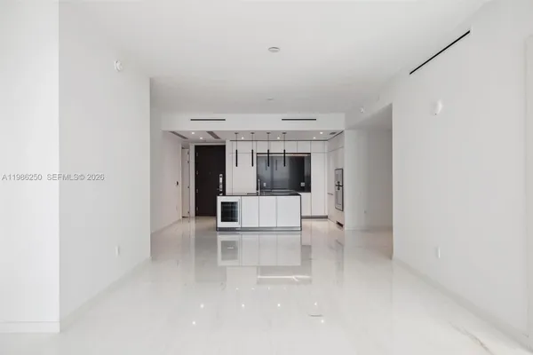 $13,950 | 300 Biscayne Blvd Way, Unit 3805W, Miami, FL 33131