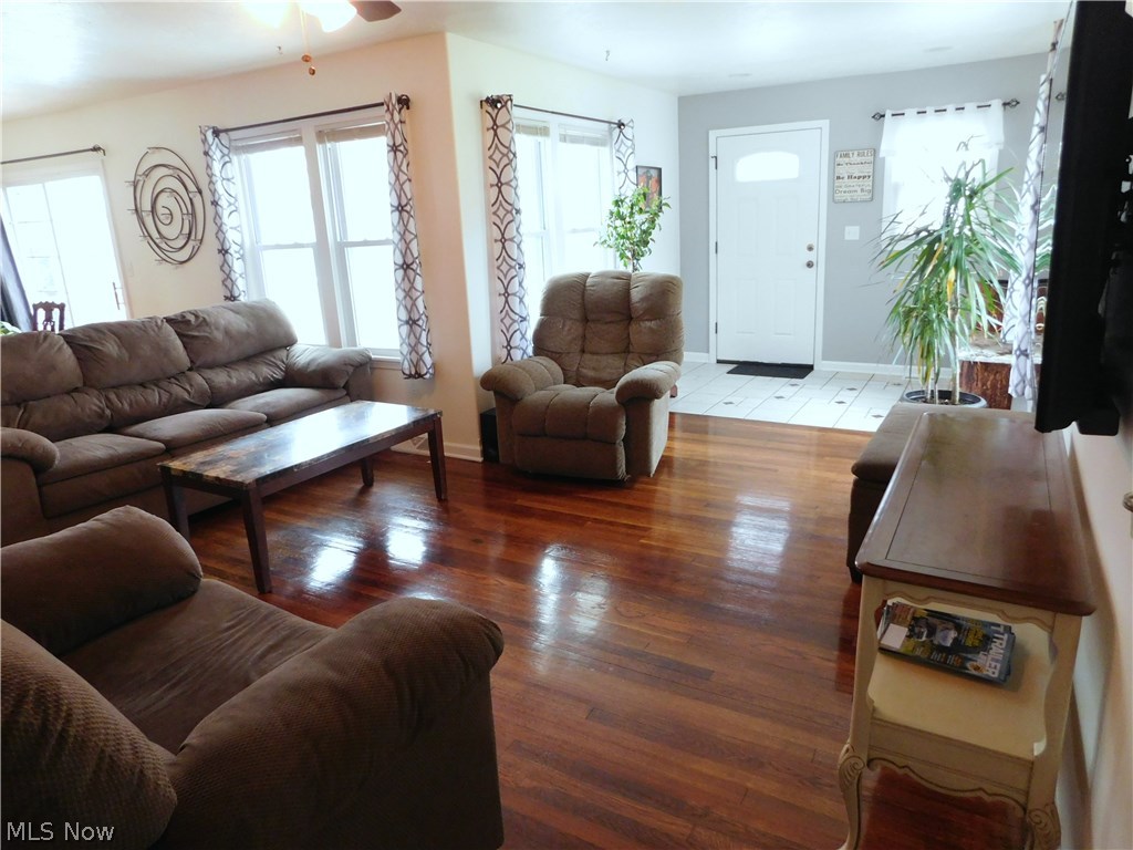 1693 Betz Road Akron, OH 44306 - Photo 20 of 29 View of the foyer leading into the living room