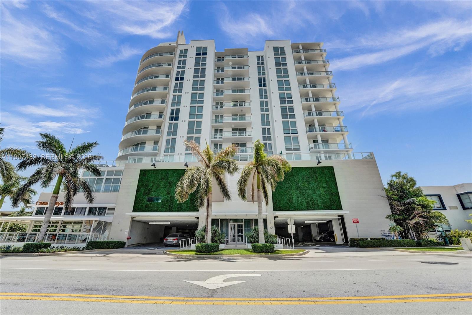 401 North Birch Road, Unit 404 Fort Lauderdale, FL 33304 - Photo 34 of 39 front view of a building