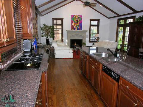 1156 Yorkshire Road Grosse Pointe, MI 48230 - Photo 4 of 12 854650-3.JPG