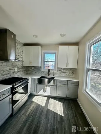 $2,800 | 483 East Avenue, Sewaren, NJ 07077