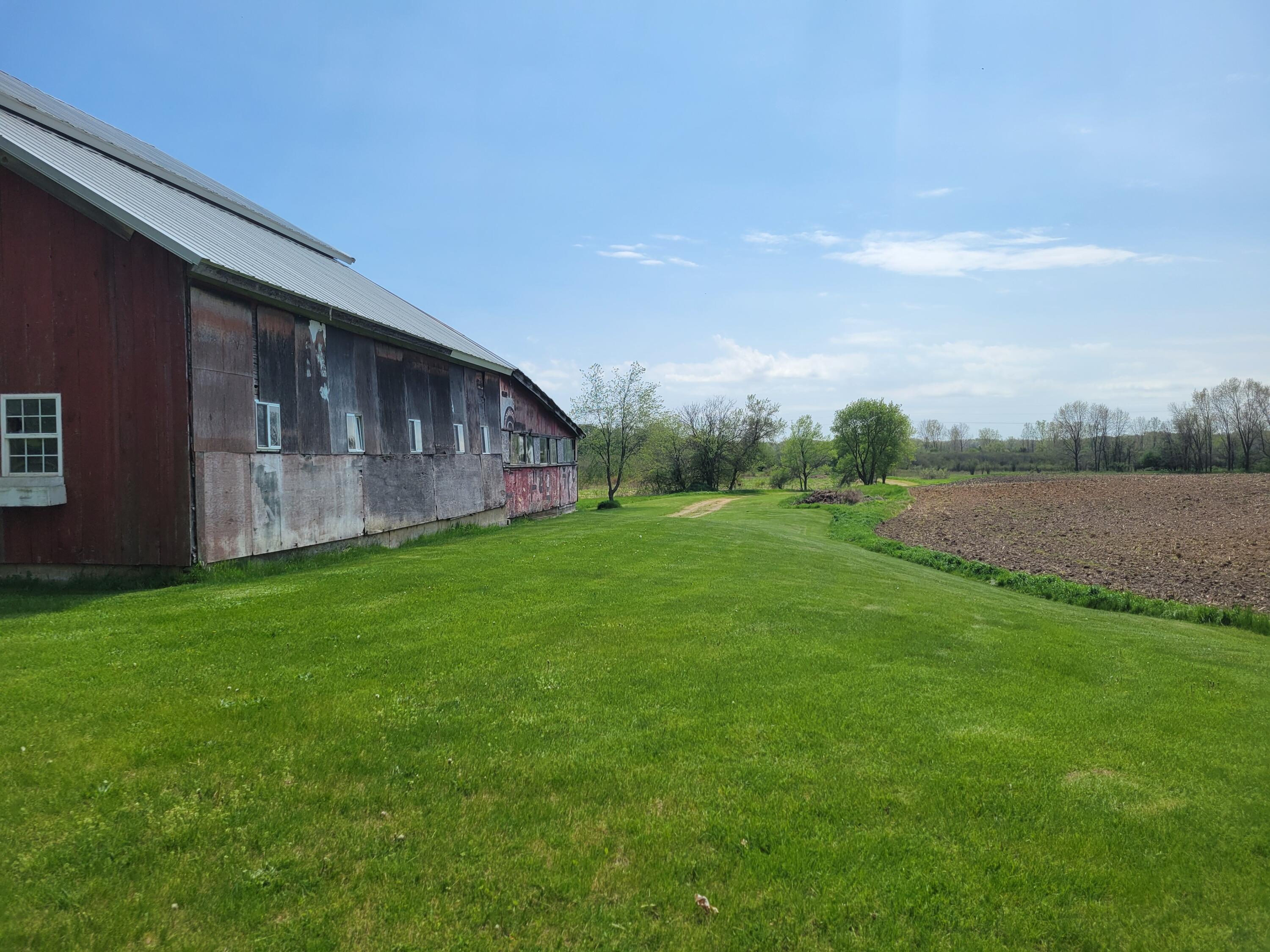 6395 Carter Road Spring Arbor, MI 49283 - Photo 5 of 17 20240502_142534