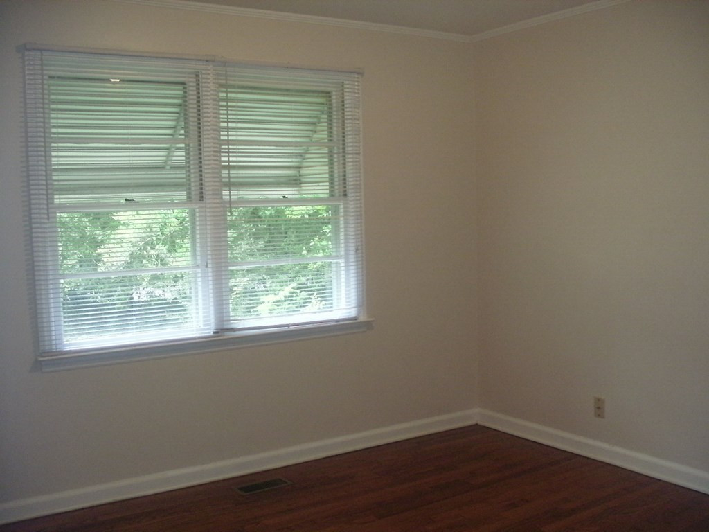 4010 Vaucluse Road Aiken, SC 29801 - Photo 9 of 17