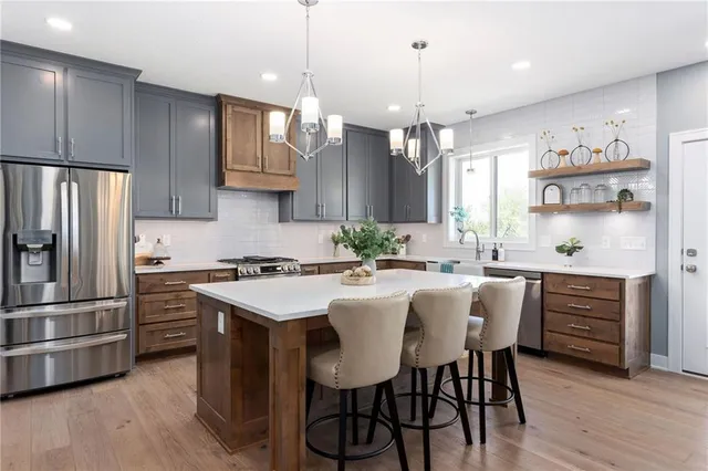 $1,100,000 | 18068 Stillwell Road, Bonner Springs, KS 66012