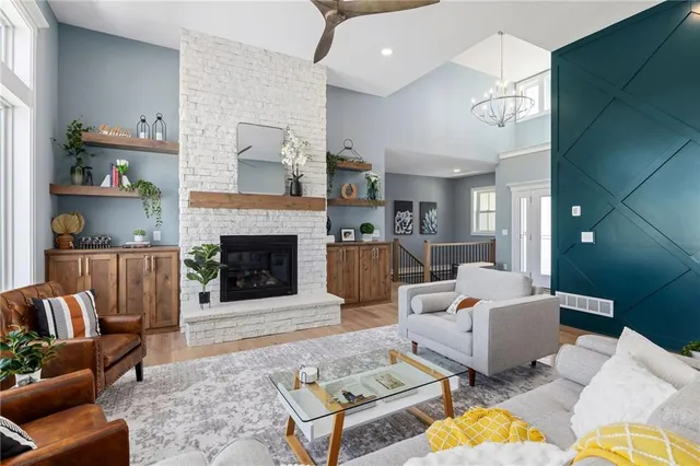 $1,100,000 | 18068 Stillwell Road, Bonner Springs, KS 66012