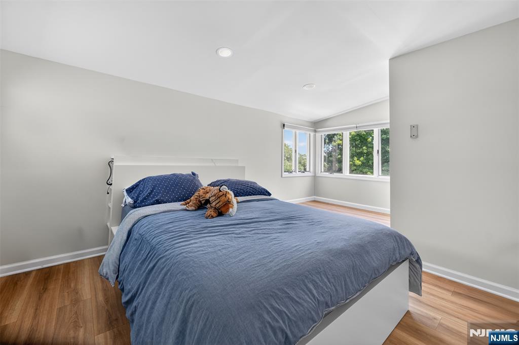 447 Van Dyke Street Ridgewood, NJ 07450 - Photo 10 of 29