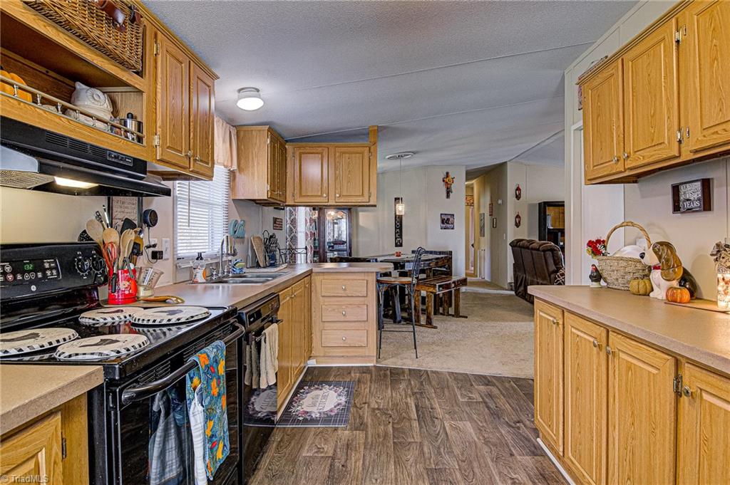 316 Foxwood Road Madison, NC 27025 - Photo 11 of 27