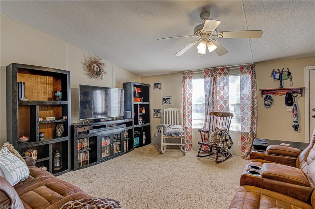 316 Foxwood Road Madison, NC 27025 - Photo 3 of 27