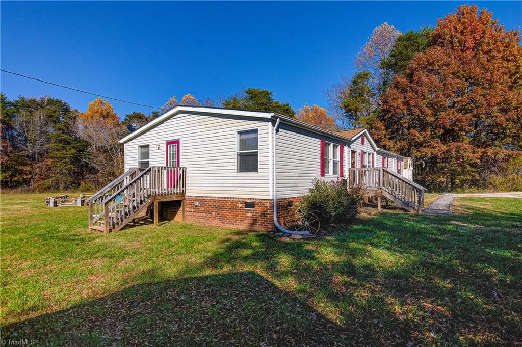 316 Foxwood Road Madison, NC 27025 - Photo 23 of 27