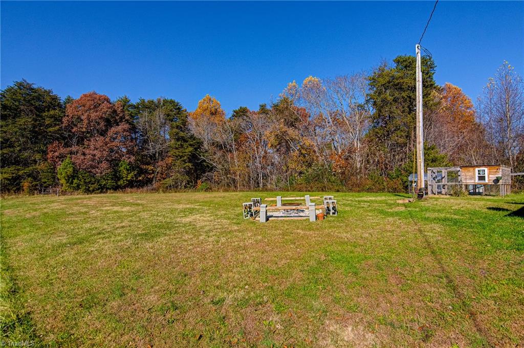316 Foxwood Road Madison, NC 27025 - Photo 25 of 27