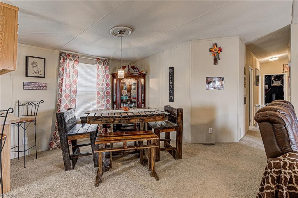 316 Foxwood Road Madison, NC 27025 - Photo 6 of 27