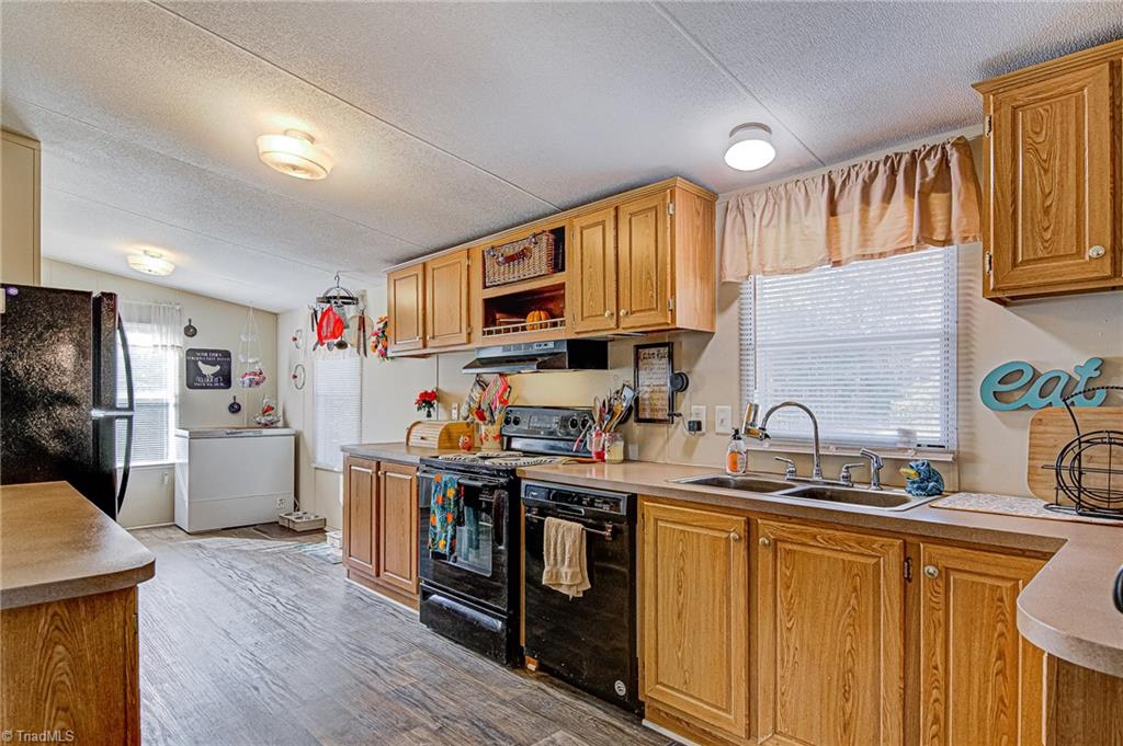 316 Foxwood Road Madison, NC 27025 - Photo 8 of 27