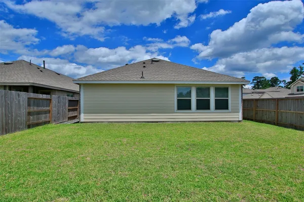 $1,875 | 19326 Via Vinovo Court, New Caney, TX 77357