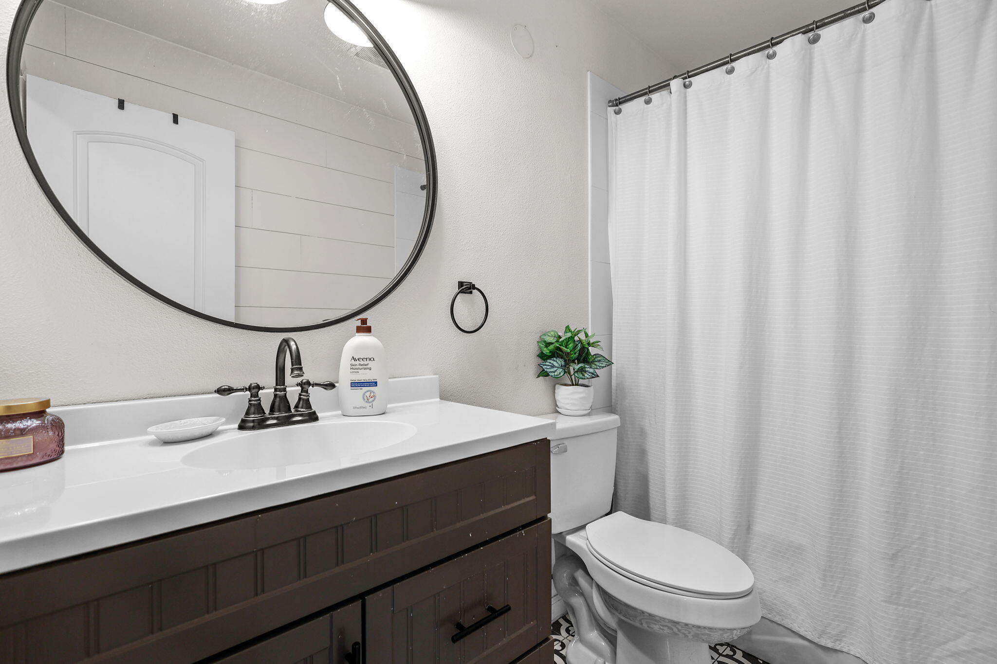 2041 Athens Avenue Redding, CA 96001 - Photo 14 of 28 2041 Athens Avenue