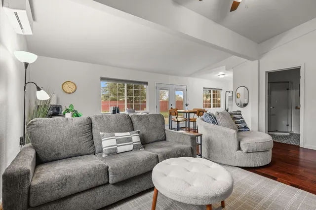 $424,900 | 2041 Athens Avenue, Redding, CA 96001