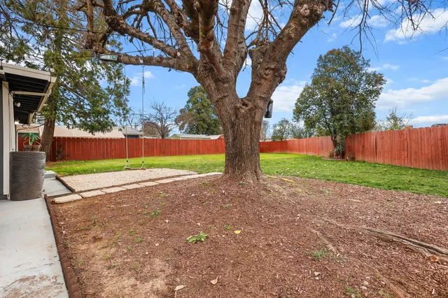 $424,900 | 2041 Athens Avenue, Redding, CA 96001