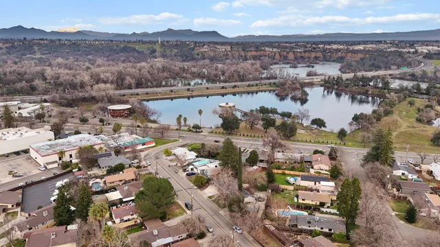 $424,900 | 2041 Athens Avenue, Redding, CA 96001