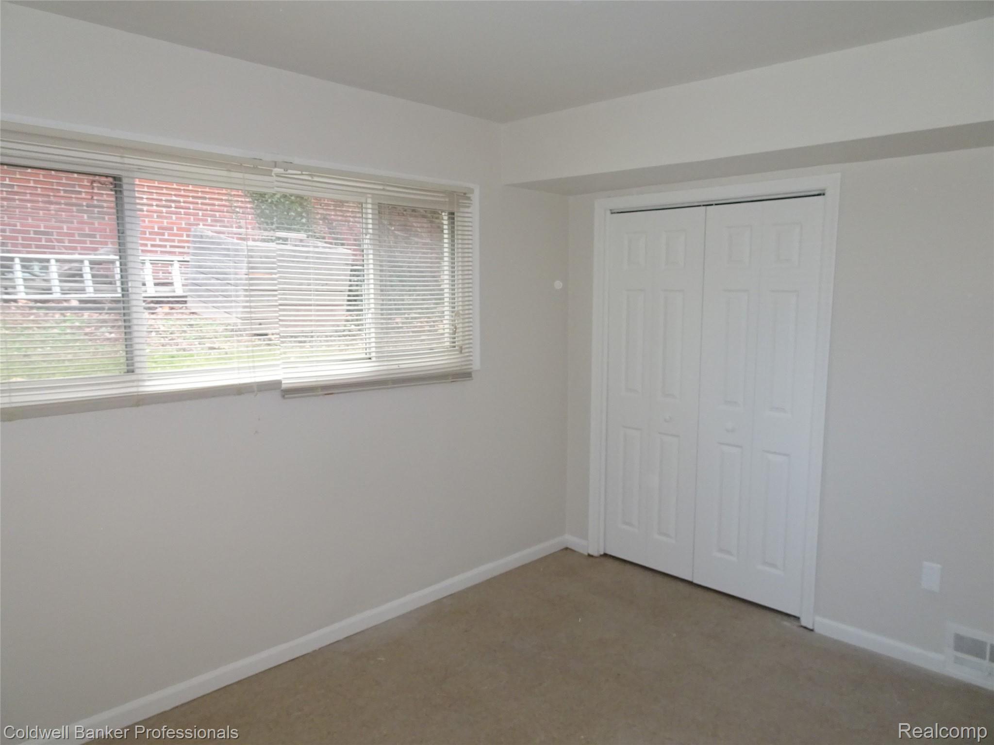32015 Farmersville Road Farmington, MI 48334 - Photo 44 of 57 DSC05309.JPG