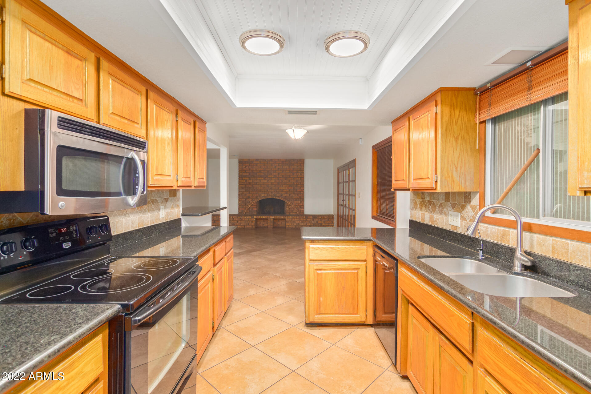 2916 South Terrace Road Tempe, AZ 85282 - Photo 8 of 26 09 - Terrace