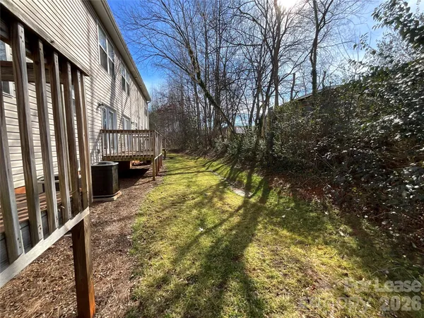 $1,099 | 1520 North Main Avenue, Unit 20, Newton, NC 28658