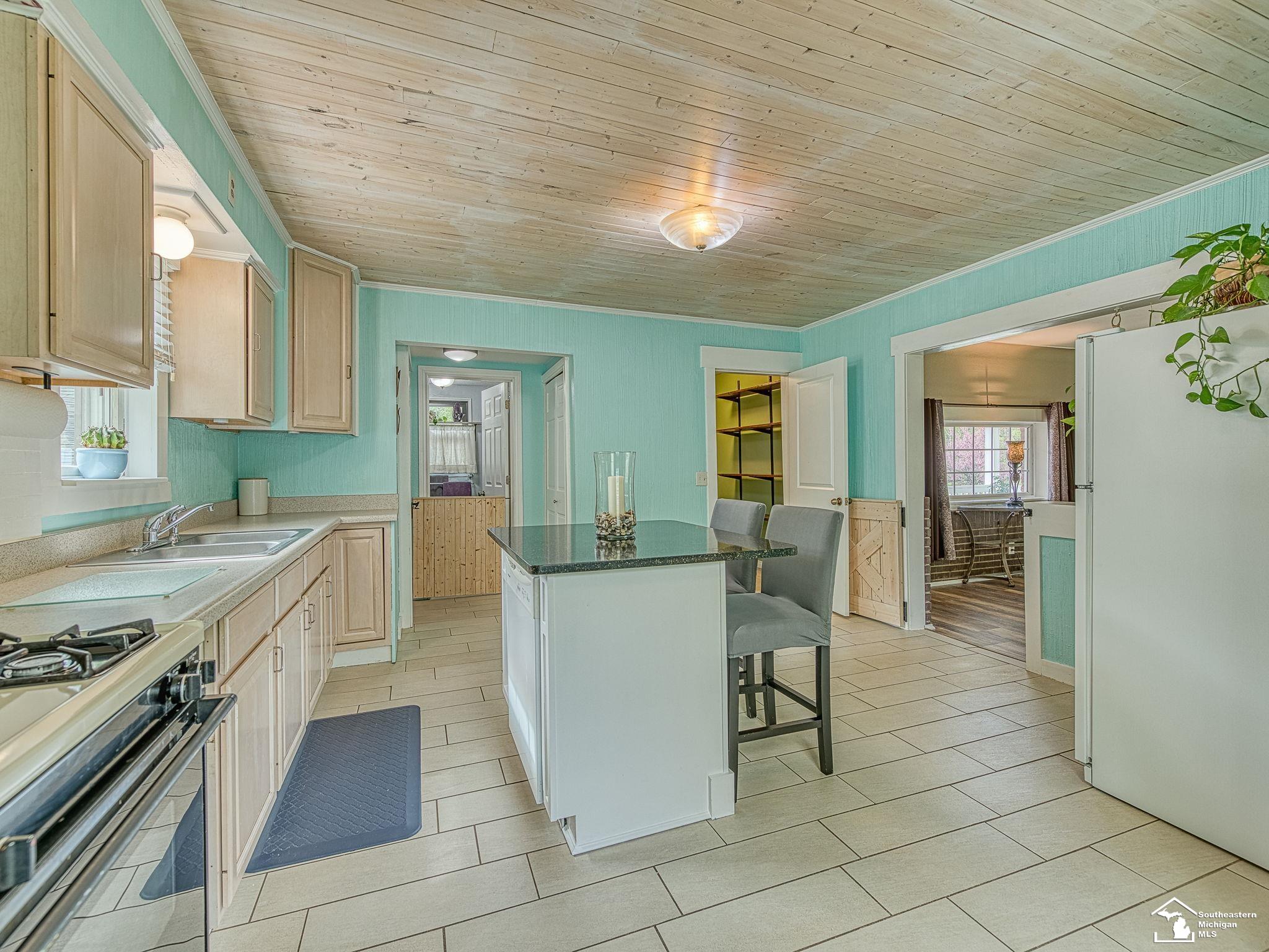9320 Douglas Road Temperance, MI 48182 - Photo 11 of 46