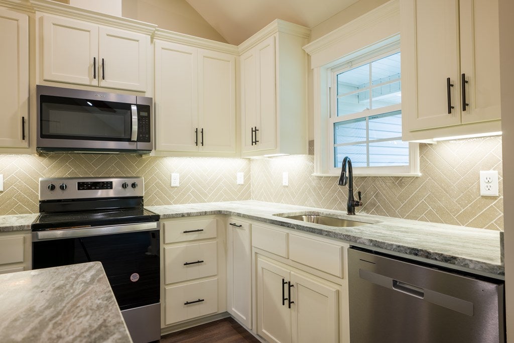 214 Beaver Ridge Road Ray City, GA 31645 - Photo 9 of 26 Gallery Image 9