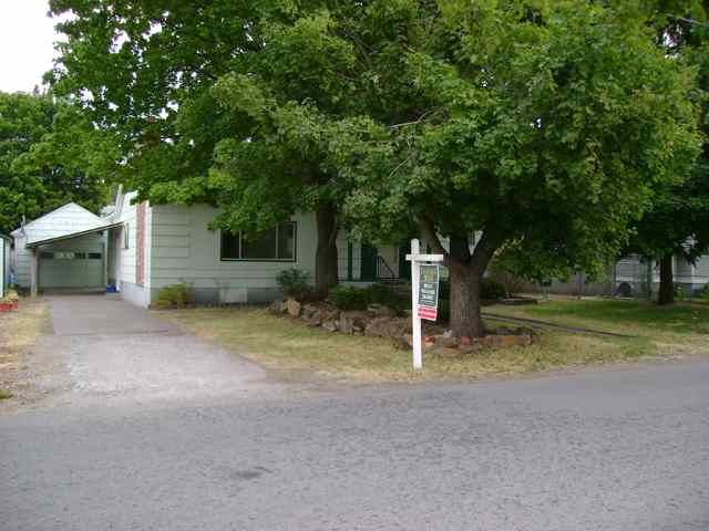 1210 North Locust Road Spokane, WA 99206 - Photo 2 of 2