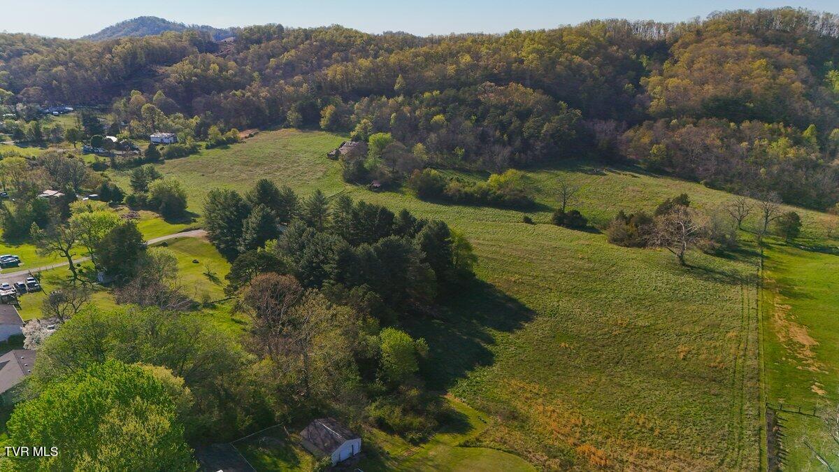 814 Frank Jones Road Johnson City, TN 37601 - Photo 14 of 18 DJI_20260409173826_0273_D