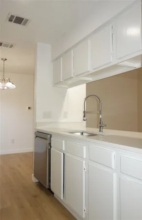 $1,400 | 1106 August Drive, Unit A, Austin, TX 78753