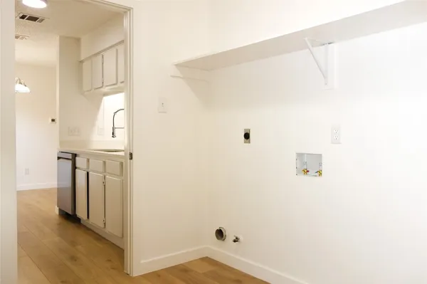 $1,400 | 1106 August Drive, Unit A, Austin, TX 78753