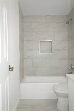 $1,400 | 1106 August Drive, Unit A, Austin, TX 78753