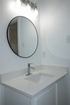 $1,400 | 1106 August Drive, Unit A, Austin, TX 78753