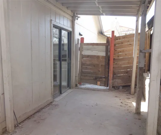 $1,400 | 1106 August Drive, Unit A, Austin, TX 78753