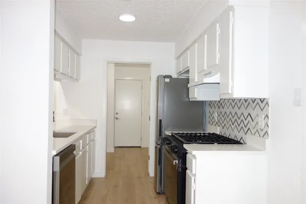 $1,400 | 1106 August Drive, Unit A, Austin, TX 78753