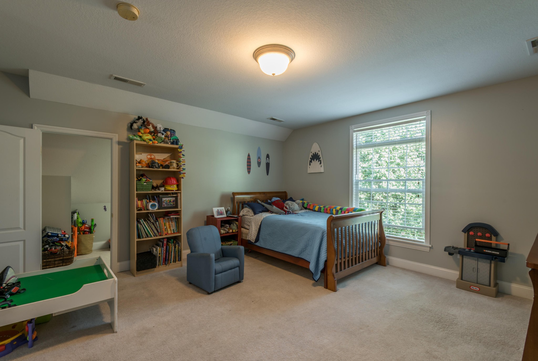 12665 Clear Ridge Road Knoxville, TN 37922 - Photo 36 of 39 a living room with furniture and a window