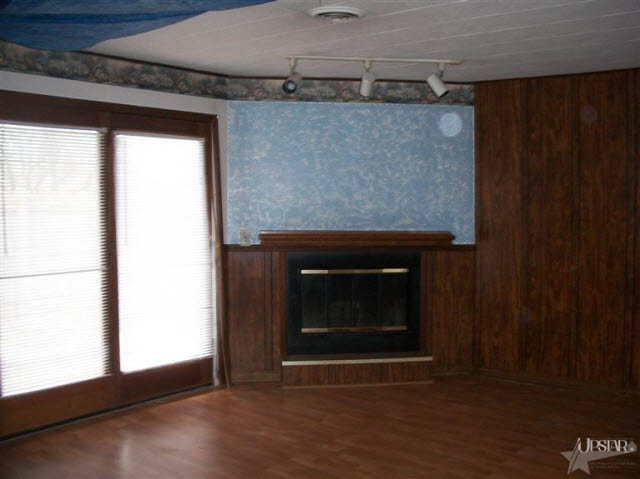 7305 Bluffton Road Fort Wayne, IN 46809 - Photo 3 of 6