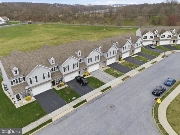 $339,900 | 118 Braeburn Way, Palmyra, PA 17078